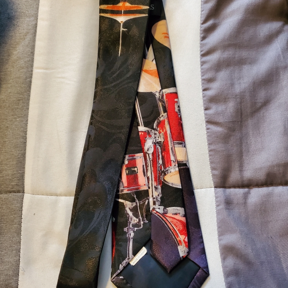 Necktie - Picture 2 of 2